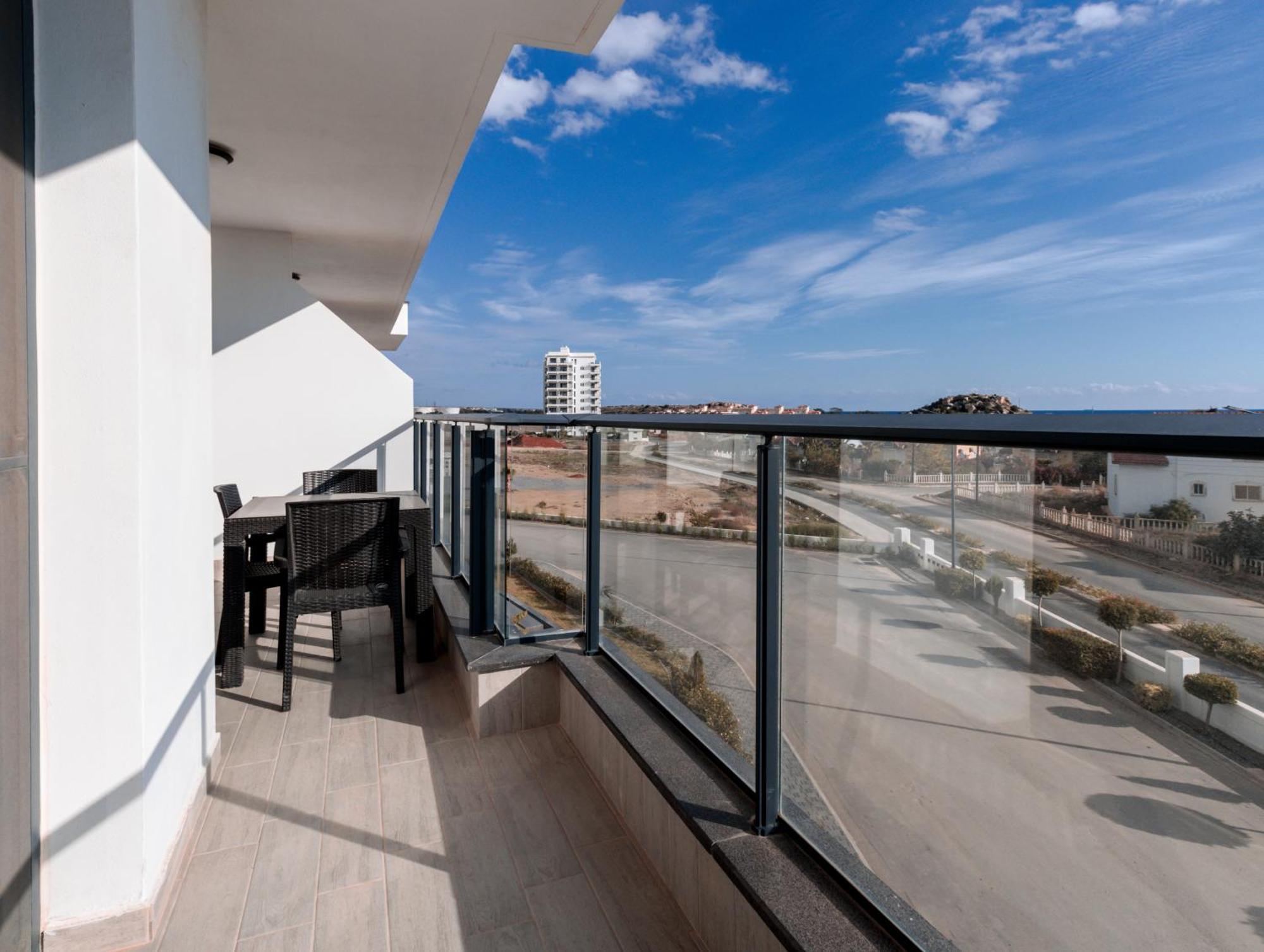 Terra Apartments In Caesar Blue Resort, Fixed Lunch Till 3Pm, Gym, Heated Pool, Sauna, Kids Club Rizokarpaso Exterior foto